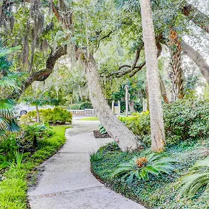 hickory-cove-39.top-hotels-in-savannah.com/