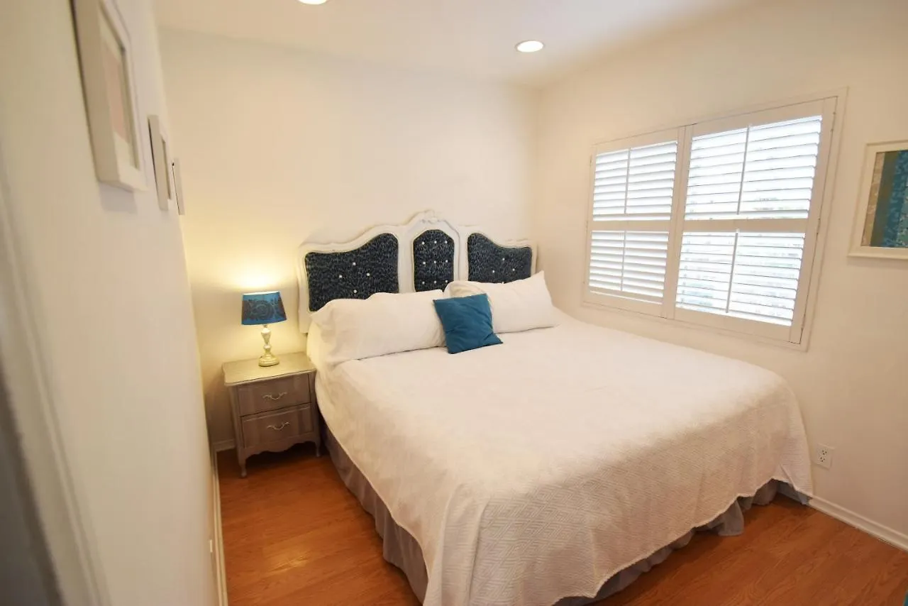 Venice Beach Apartments Monthly Rents Los Angeles 0*,  United States